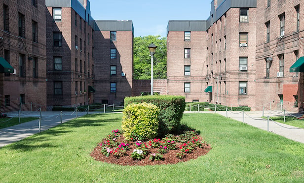 Exterior of Eastchester Heights apartments