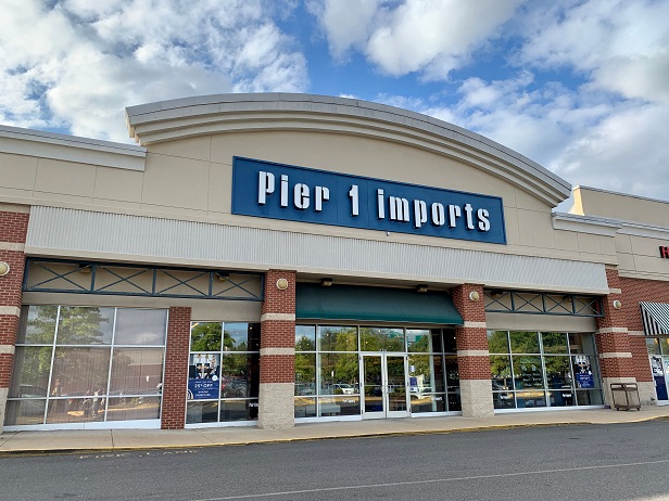 Pier 1 to Shutter Nearly Half Its Stores | GlobeSt