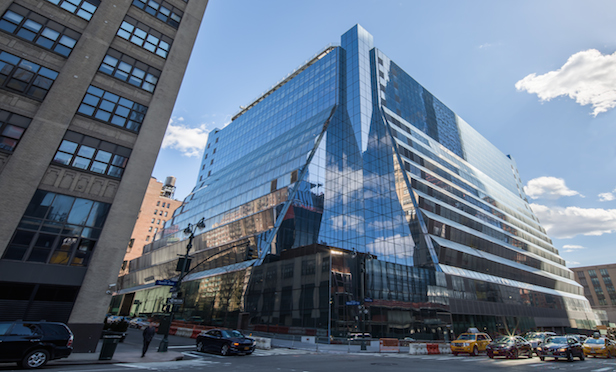 With the Amazon lease, Brookfield Property Partners' 5 Manhattan West is now 99% leased.