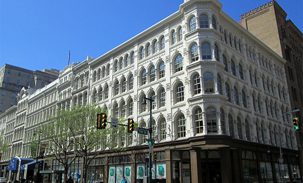 The former Lit Brothers Building, looking west down Market Street from 7th Street, in a 2013 view. (Photo by Beyond My Ken - Own work, GFDL, https://commons.wikimedia.org/w/index.php?curid=26017983