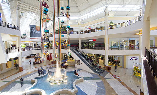 Interior view, Willow Grove Park Mall, Willow Grove, PA