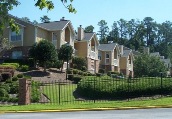 Hampton Greene Apartments in Columbia, SC, is one of six properties acquired by Middle Street Partners