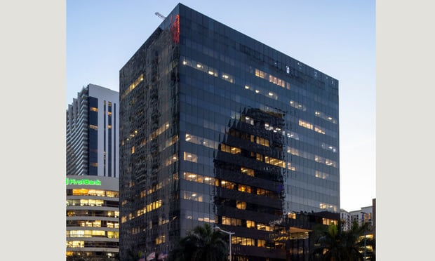 The 800 Brickell office and retail building and next-door parking garage were acquired for over $120 million in July 2019 by New York family firm Gatsby Enterprises.